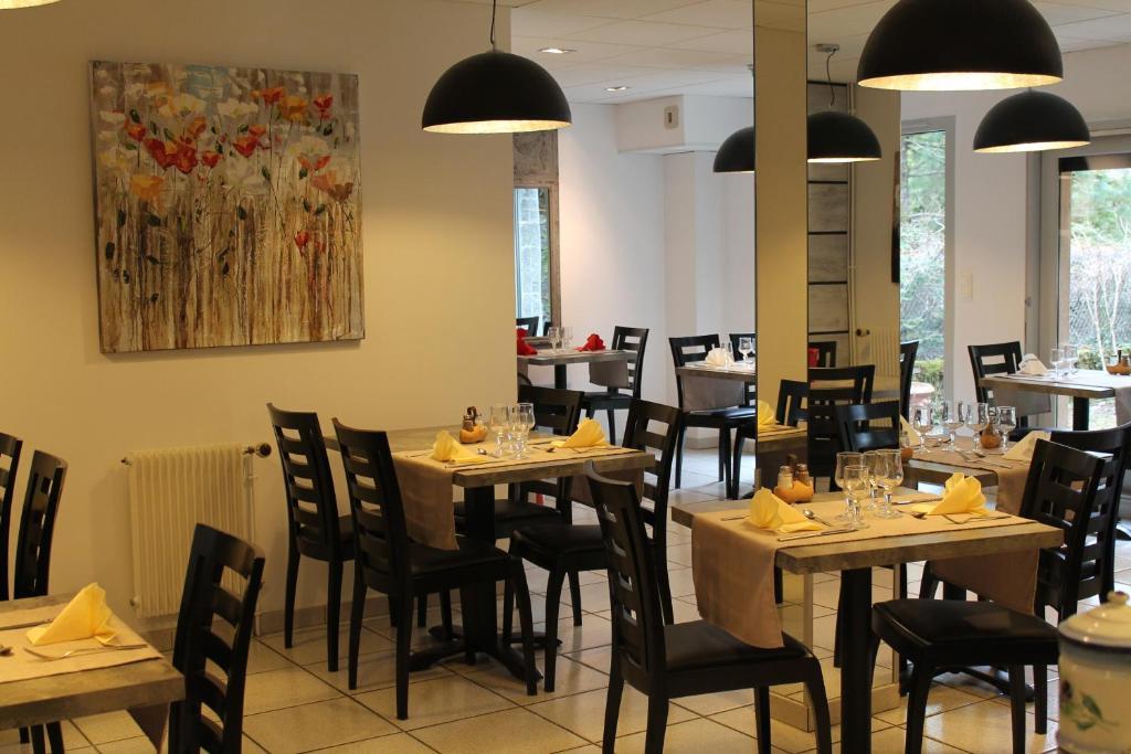 Hotel Restaurant Aux Genets D'Or Mandailles-Saint-Julien Kültér fotó